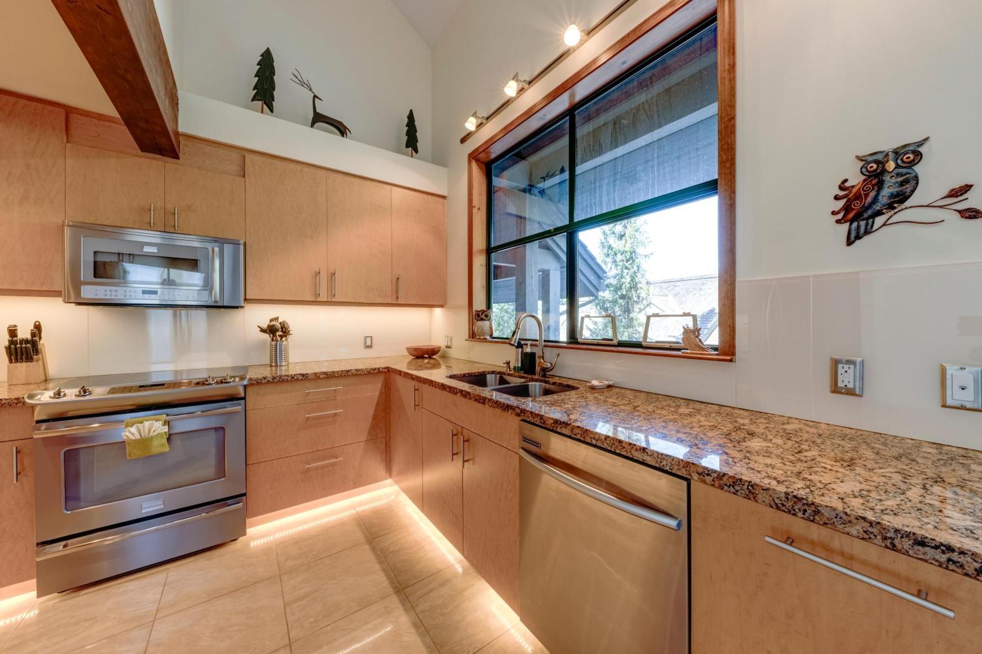 Northern Lights 21 Whistler Exterior foto