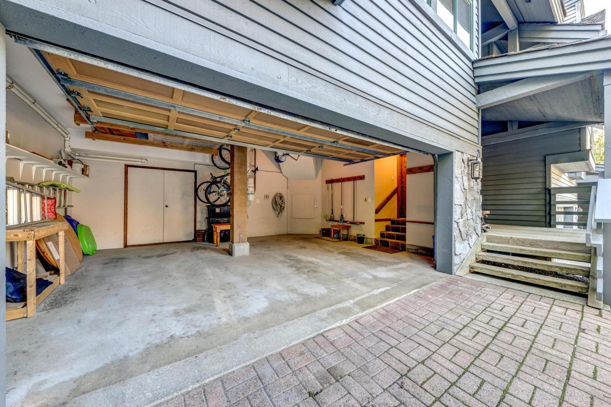 Northern Lights 21 Whistler Exterior foto